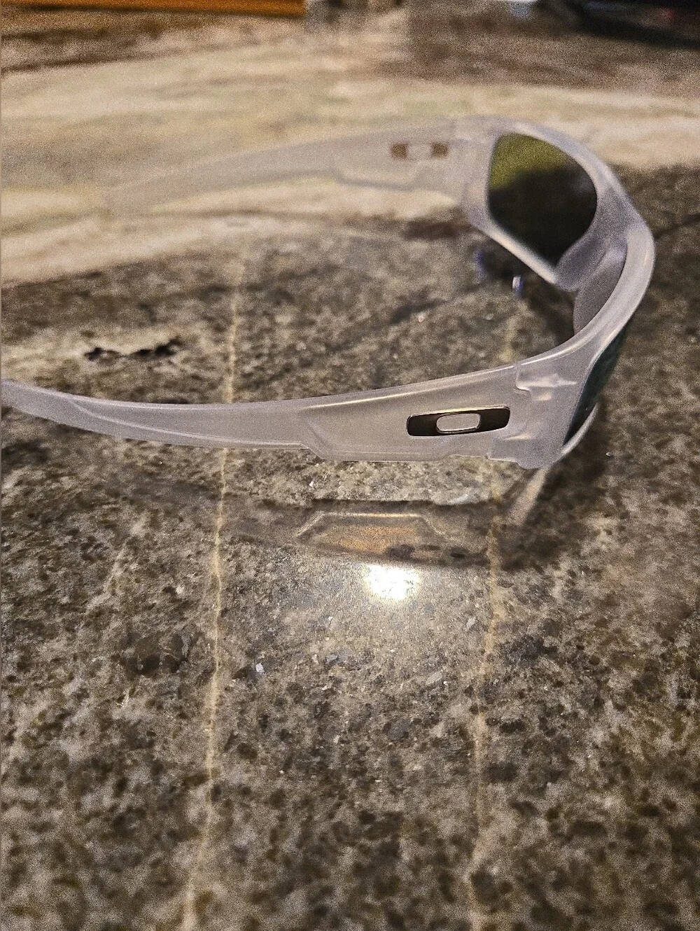 Oakley Crankshaft OO9239-09 Matte Clear Violet Iridium Polarized Sunglasses EUC